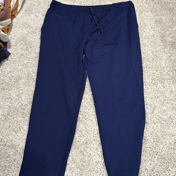 lululemon women’s straight leg crop! - Picture 4 of 4